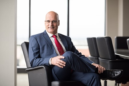 Attorney Joseph Re of Knobbe Martens speaks at OCIPLA luncheon in Irvine, CA